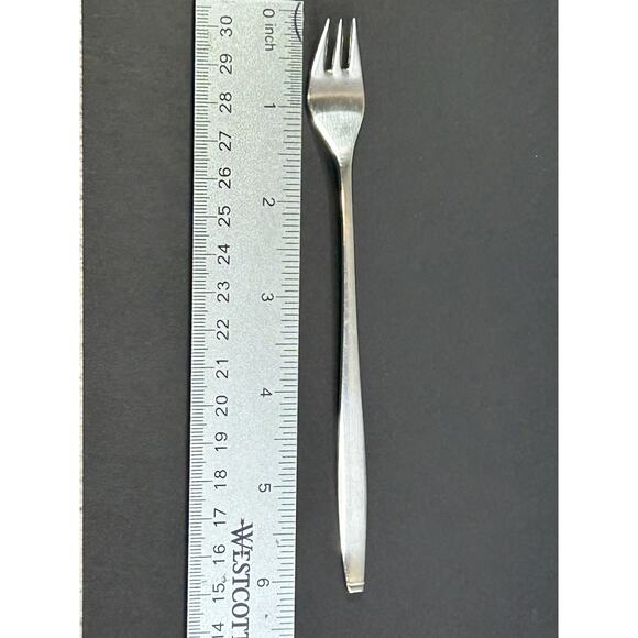 4x ONEIDACRAFT Deluxe Tempo COCKTAIL / SEAFOOD FORKS 6-1/8” Stainless Vintage - Picture 4 of 4